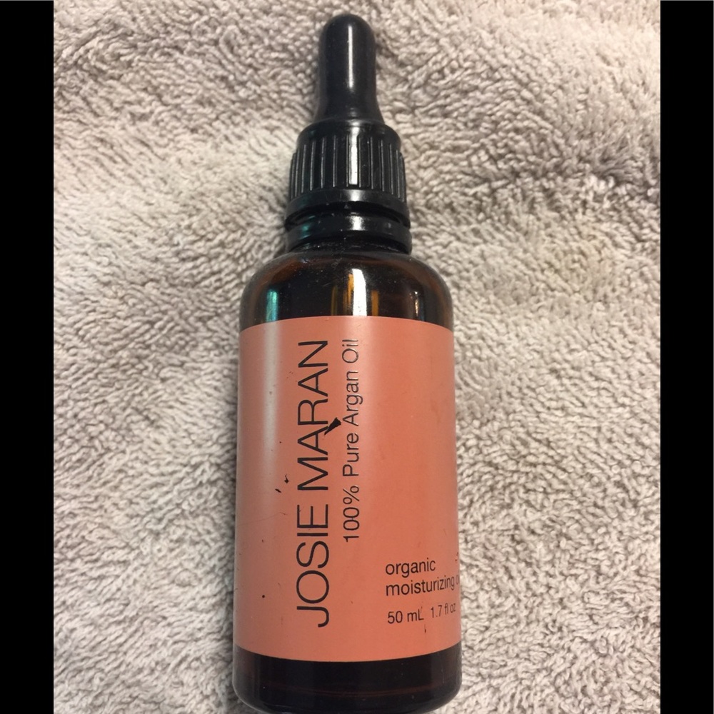 Josie Maran oil